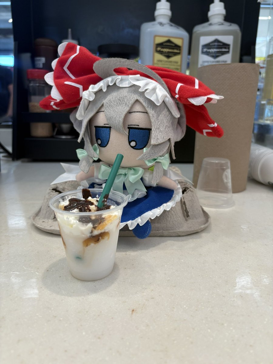 Puck_227's tweet image. She’s out here sampling