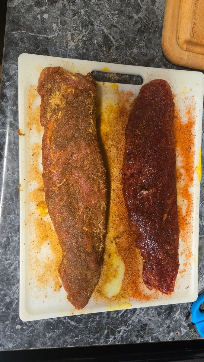 uffan92's tweet image. Pork tenderloin ready for the smoker