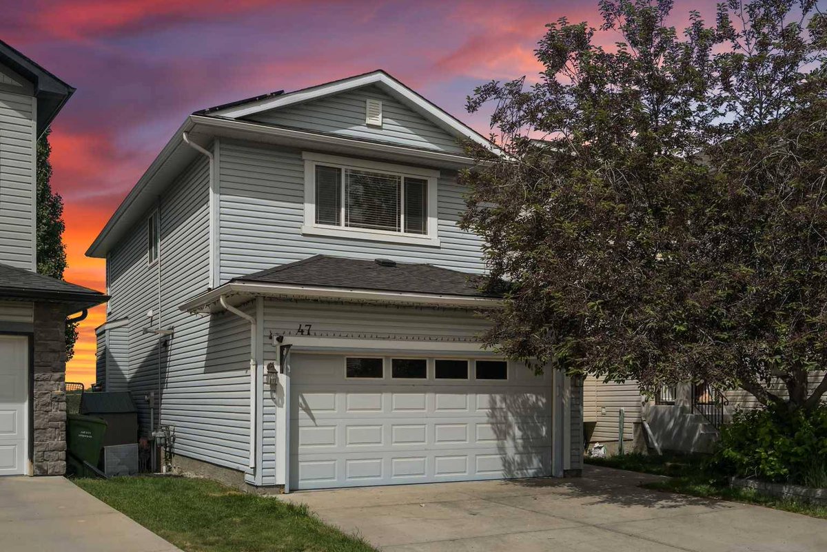 RyanParry's tweet image. Discover this stunning Tuscany home! 🏡 With 3 beds, 4 baths, and over 2,500 sq. ft., enjoy breathtaking mountain views, a walkout basement suite, solar panels, and an EV charging st.Perfect for multigenerational living! 🌳🍎 Open house this weekend!ryanparry.com/d8rcfud8