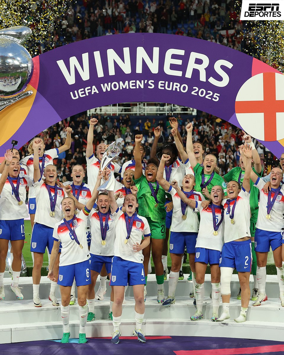 ESPNDeportes's tweet image. ¡Inglaterra levanta el trofeo de la EURO y son bicampeonas de manera consecutiva! 🏴 🔝