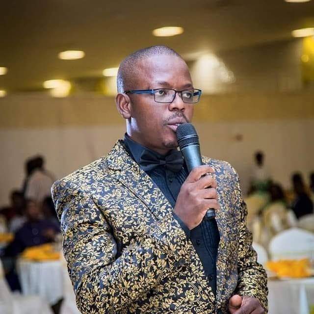 LeaderNewsCI's tweet image. 🔴 #cotedivoire
Alino Faso retrouvé mort dans sa cellule à l&apos;école de Gendarmerie

&quot;...Il ressort des conclusions du médecin légiste que Monsieur Traoré Alain Christophe s’est pendu à l’aide de son drap de lit, après avoir tenté sans succès de s’ouvrir les veines du poignet...&quot;…