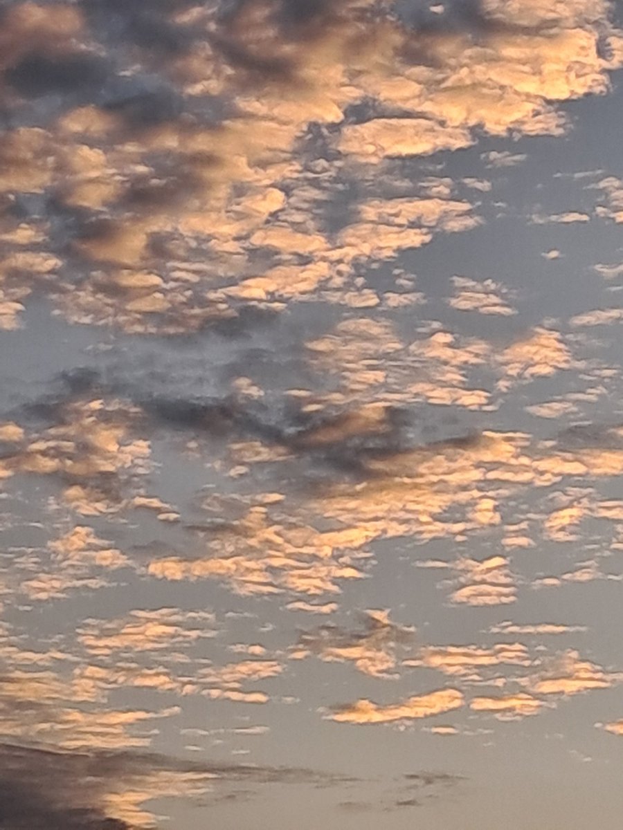 ninon13000's tweet image. Mon ciel 
Quelques photos du coucher de soleil ☀️
Partage 😉