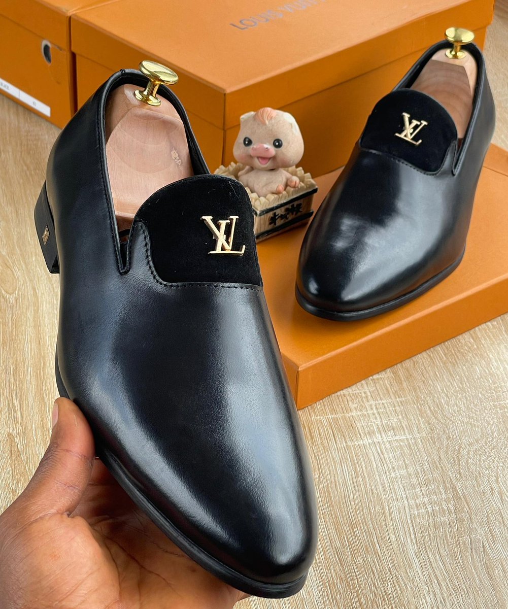 ps_wears's tweet image. NEW INN🖤🖤🔥🔥
BLACK 41 TO 46
BROWN 43 TO 46
#52K EACH. FULLY BOXED
TOP QUALITY💯👍✅
AVAILABLE FOR PICKUP