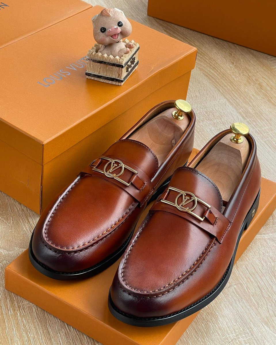 ps_wears's tweet image. NEW INN🖤🖤🔥🔥
BLACK 41 TO 46
BROWN 43 TO 46
#52K EACH. FULLY BOXED
TOP QUALITY💯👍✅
AVAILABLE FOR PICKUP