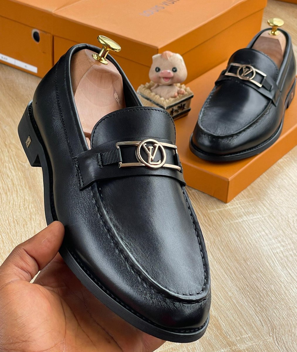 ps_wears's tweet image. NEW INN🖤🖤🔥🔥
BLACK 41 TO 46
BROWN 43 TO 46
#52K EACH. FULLY BOXED
TOP QUALITY💯👍✅
AVAILABLE FOR PICKUP