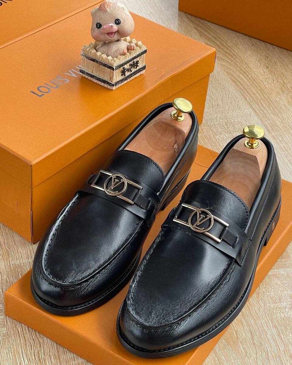 ps_wears's tweet image. NEW INN🖤🖤🔥🔥
BLACK 41 TO 46
BROWN 43 TO 46
#52K EACH. FULLY BOXED
TOP QUALITY💯👍✅
AVAILABLE FOR PICKUP