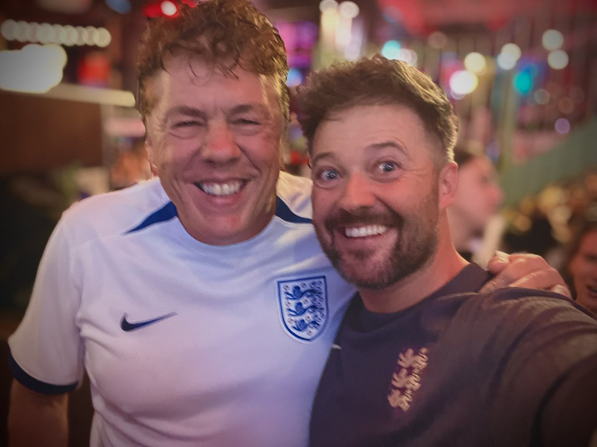 Kitkingdom83's tweet image. Gets where water wouldn’t this fella!!
What a gent as well. #thatworldcupguy