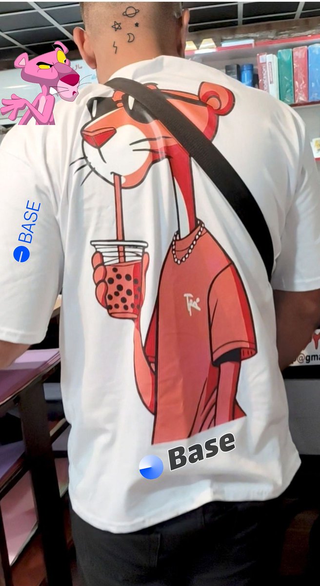 At first, I didn't believe that Zora would pay me for a photo. Once, a customer came to my shop and had a beautiful photo on the back of her dress. With her permission, I took a photo of her and posted it on Zora. Incidentally, several people bought that photo, and that was the