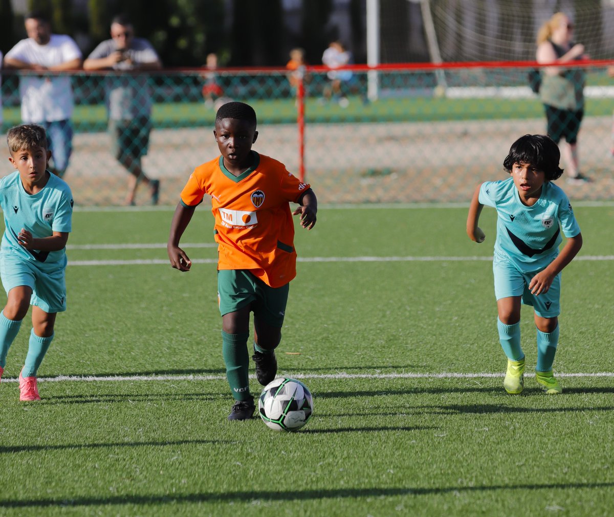 ValenciaBasecom's tweet image. COTIF PREBENJAMÍN
Cuatro equipos jugarán su eliminatoria en busca de la gran final de mañana.
valenciabase.com/resultados-y-c…