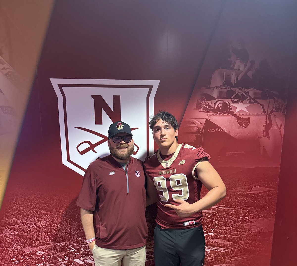 Thank you <a href="/NorwichFB/">Norwich Football</a> for having me today. I was truly amazed by your program and appreciate the opportunity!
hope to keep in touch this season  #GoCadets
<a href="/CoachJohnsonOL/">𝘽𝙤𝙗𝙗𝙮 𝙅𝙤𝙝𝙣𝙨𝙤𝙣 𝙄𝙄𝙄</a> <a href="/CoachPJ_Arcuri/">P.J. Arcuri</a> <a href="/Coach_Latimer/">Jackson Latimer</a> <a href="/THEcoachRussell/">Bill Russell</a> <a href="/CoachRLiddy/">Ryan Liddy</a>