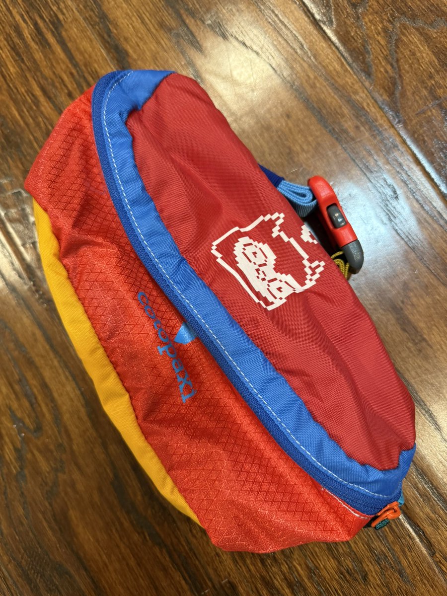 HollanderAdam's tweet image. Tons of Moonbirds volume lately.

But there’s a way to tell if you’re a real OG.

And I just found it in my closet.

Show off your fanny packs 😅