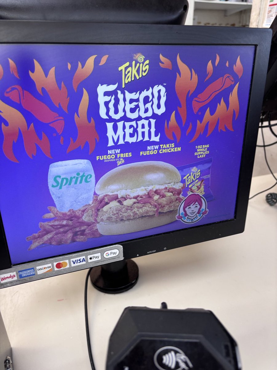 TwizMandy's tweet image. Really..?!