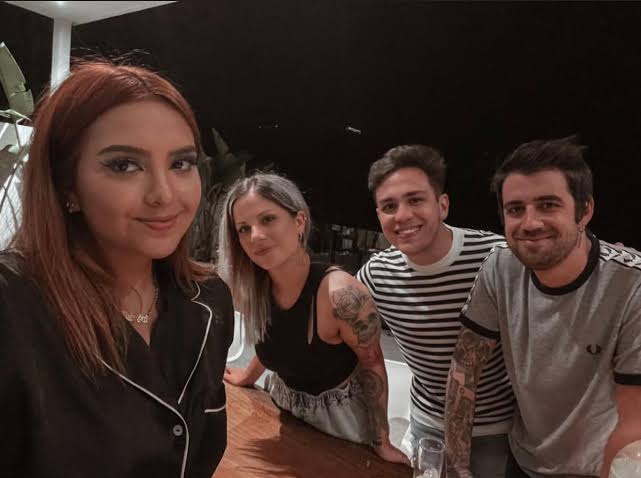 RekiMP3's tweet image. Arigameplays , Juan Guarnizo, Auron y Biyin me recuerdan lo hdp que es la vida. Un día estás feliz con tu pareja y amigos pero en cuestión de unos años o menos lo que pensabas que sería eterno no lo es y el camino de todos se termina separando.