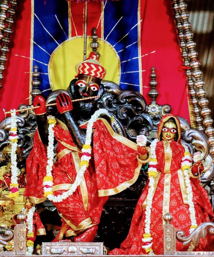 सुप्रभात 
आपा दिन शुभ हो 
राधे राधे.. 🙏🙏💐💐