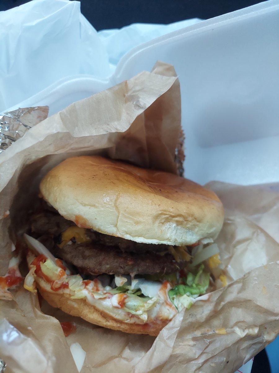 DeepBlueN0where's tweet image. Had a nice triple cheeseburger.
Normally I don't buy them this big but I haven't had anything today other than cereal and an ice cream bar lol