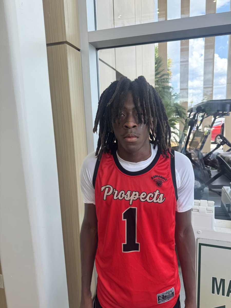 PanhandleP1's tweet image. Donnelle Gulley @donnellegulley0 Class of 2027 , heβs a very good prospect, 94feet defender , athleticism thru The roof capable of knocking down the jumper from every level , great finisher easily fills up every stat sheet !