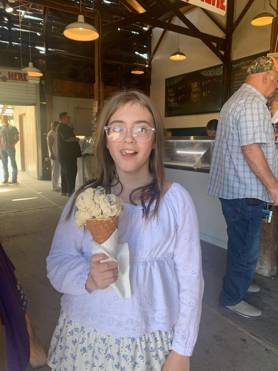 sfargon's tweet image. Snohomish Police Department
Missing
11-year-old Ellie Gordon has been missing for approximately 2 hours. She was last seen near the 300 blk of Avenue E in Snohomish. She was last seen wearing a light-colored shirt, light blue jeans & black shoes. If seen please contact 911