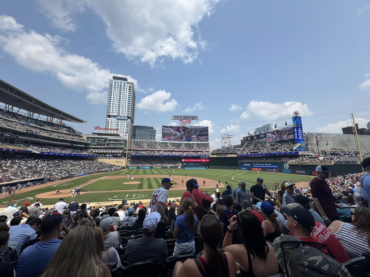 TheNatsReport's tweet image. Game Recap: Washington Nationals Earn Series Win With 7-2 Victory Over Twins
✍️ @Real_NatsNews
thenatsreport.com/live-washingto…