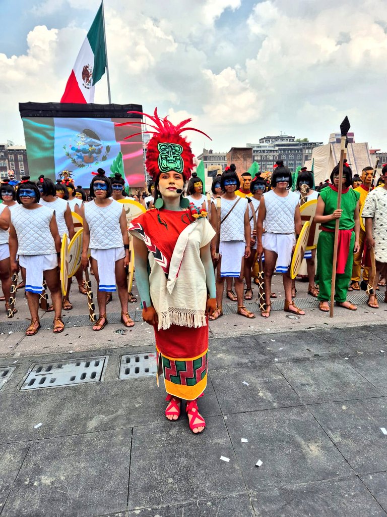 ConsulMexOrl's tweet image. 🎆 Continúa la celebración de los 700 años de la fundación de México - Tenochtitlán en el Zócalo de la Ciudad de México 🇲🇽♥️