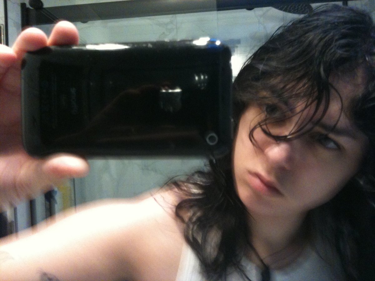 succyx2's tweet image. hi lesbians