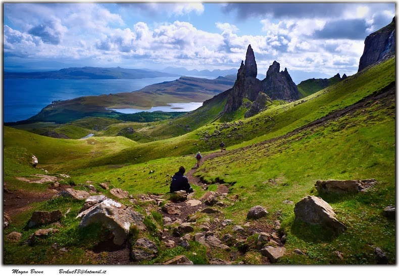 Summer at the Old Man of Storr, Isle of Skye, Scotland Hikers!💙🏴󠁧󠁢󠁳󠁣󠁴󠁿