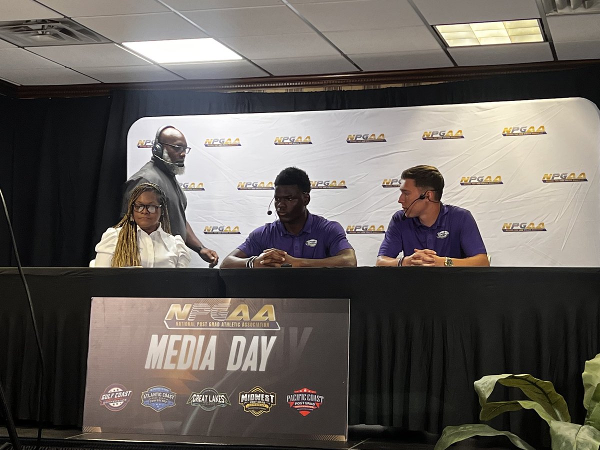 Busterwoo's tweet image. Great job by @NPGSN @TheNPGAA @PostGradRecruit putting together the 2025 media day!! @Jen_N_Knights @KnightsNaples @1CoachWerts @CoachTJ7 @coachPJGibbs @CoachChMac @sam_coach26330 @KevinSaysTo