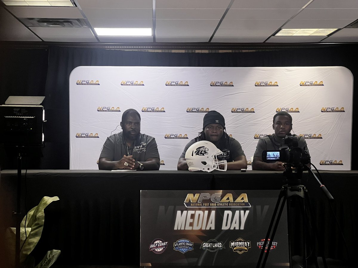 Busterwoo's tweet image. Great job by @NPGSN @TheNPGAA @PostGradRecruit putting together the 2025 media day!! @Jen_N_Knights @KnightsNaples @1CoachWerts @CoachTJ7 @coachPJGibbs @CoachChMac @sam_coach26330 @KevinSaysTo