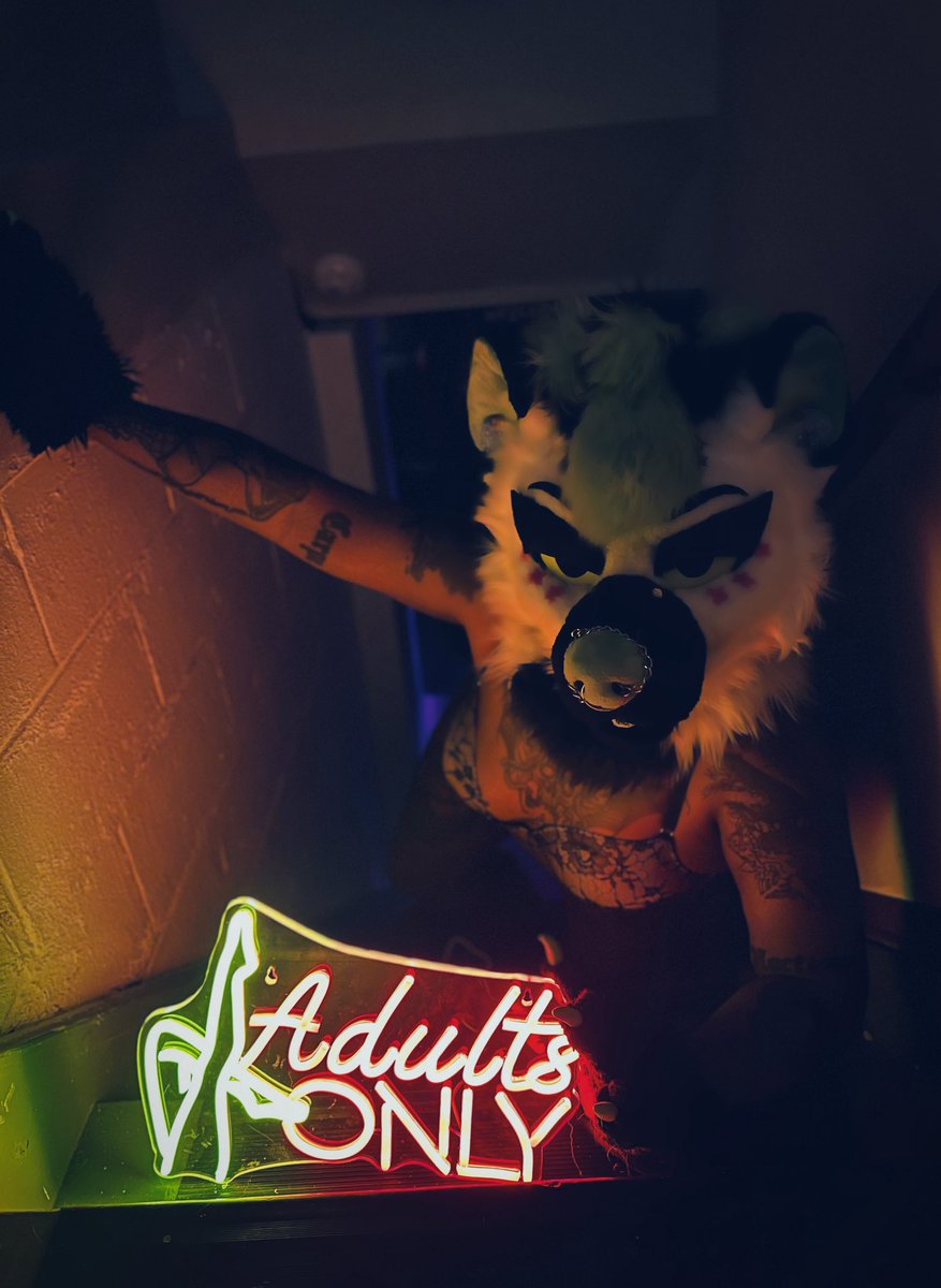 Join my telegram channel! I’m no longer prioritizing the usual content sites so you should hit up my new private channel! Posting multiple times daily and with exclusive goodies for $25/6 months! DM me for the link!