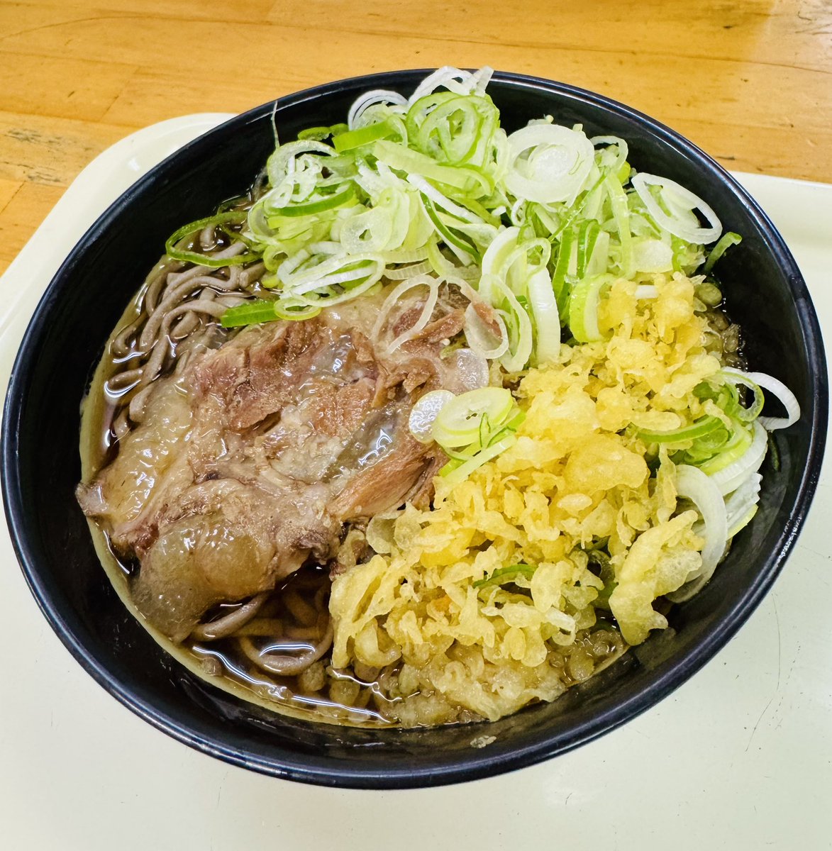 tsukajimuga's tweet image. 本日
BS日テレ よる10時
ドランク塚地のふらっと立ち食いそば
山梨・甲府駅前編
武田信玄像前からふらっと桔梗信玄餅！
そしてお目当ての立ち食いそば屋で
いただくはその名も
コラチャーそば！
果たしてコラチャーとは？
是非ご賞味ください
#ふらそば