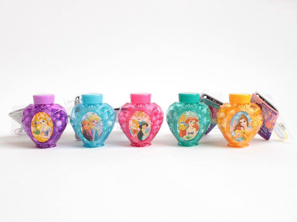 crafthearttokai's tweet image. ／
🆕新価格
ディズニープリンセス／すみっこぐらし／サンリオキャラクターズ ビーズセット
＼
【限定19店舗】キッズに人気のキャラクターボトルビーズが、新価格になって再登場✨
ゴム紐とテグス付なのも嬉しいポイント‼
かわいいビーズアクセサリーを手作りしちゃおう♪
▼詳細はこちら…