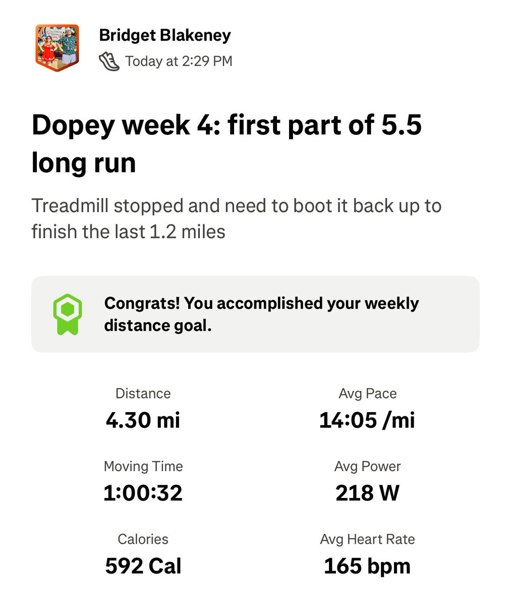 PancakeXcat's tweet image. Just wrapped up my last long run for the first month of marathon training 🎊🥳 knocked out 5.5 today! Which officially brings me to 39.1 training miles this month!