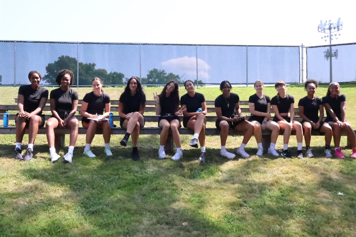 Over the weekend, your Seahawks completed the campus obstacle course as a part of their most recent team workshops! 

#Relentless