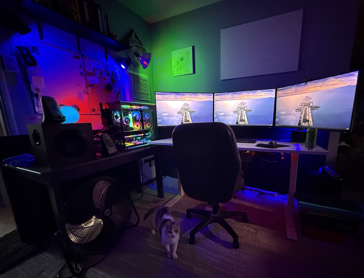 BlooHook's tweet image. My boy just finished putting his new build together (with the help of yours truly 😎)
🔹 Ryzen 9950X3D
🔹 ASUS Rog Strix X870E-e gaming Wi-Fi
🔹 ASUS RTX 5090 Astral
🔹 192GB Corsair Vengeance DDR5 5200MHz
🔹 12TB PCI-E 5.0 NVME Storage
Things gonna be a editing beast 💪🏾