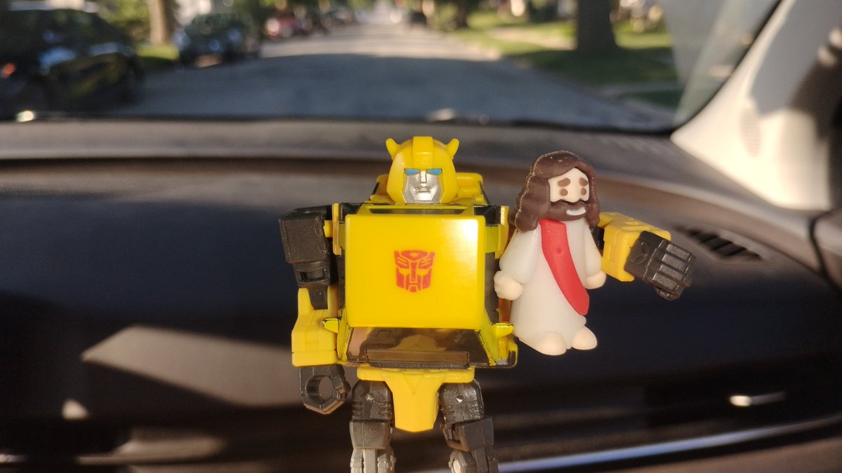 DannyPuppet's tweet image. Bumblebee-a-Day