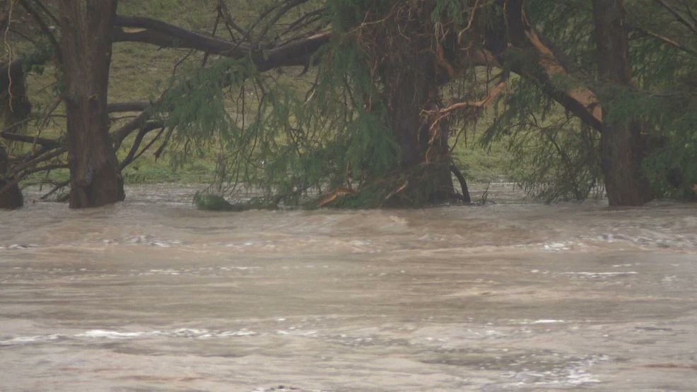 KABBFOX29's tweet image. In Kerr County, some summer camps are reopening after the devastating July 4 flood.
bit.ly/4lZoSFK