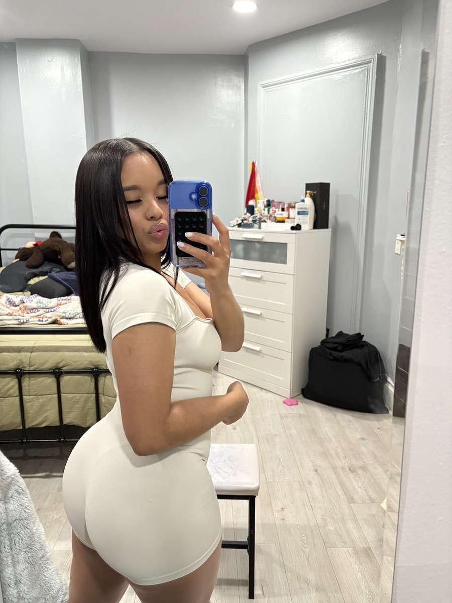 theproblemj's tweet image. Mamazota😚