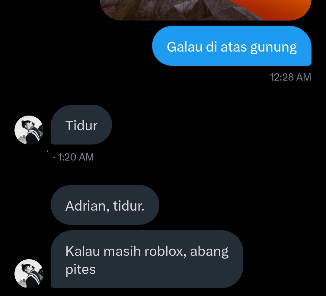 Sembunyi sebelah di pites