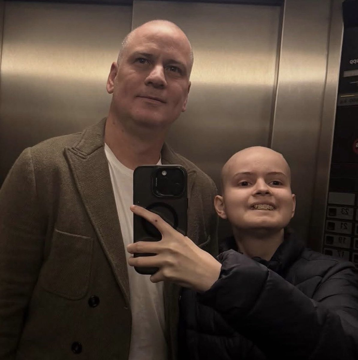 instasantosfc__'s tweet image. Infelizmente o pequeno Enzo filho do ex goleiro Júlio Sérgio faleceu hoje em decorrência de um câncer.

Os nossos mais sinceros sentimentos aos familiares.