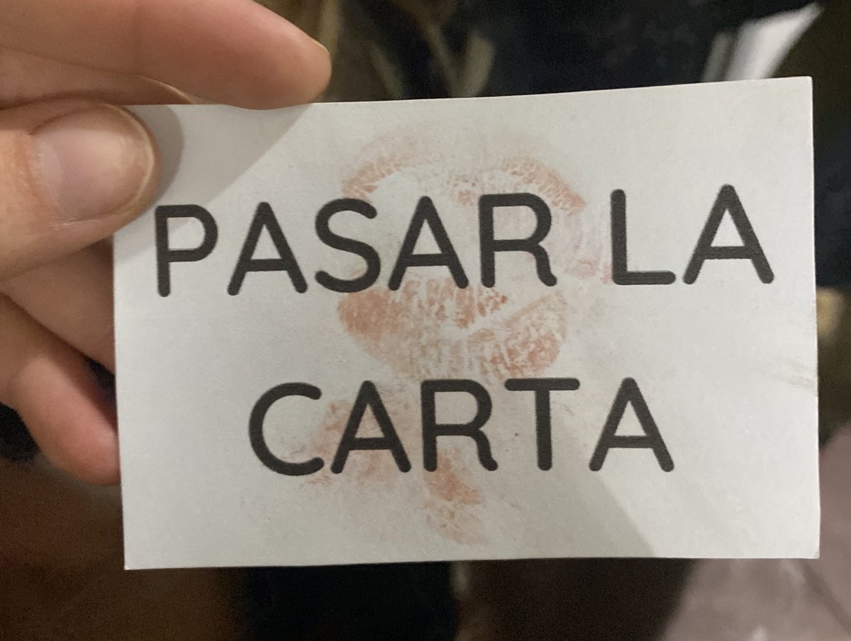 bleachtay's tweet image. me hacen muchas gracias esta foto porque no sabes si estaba festejando mi cumple en un salón con amigos o si estaba en algo raro
