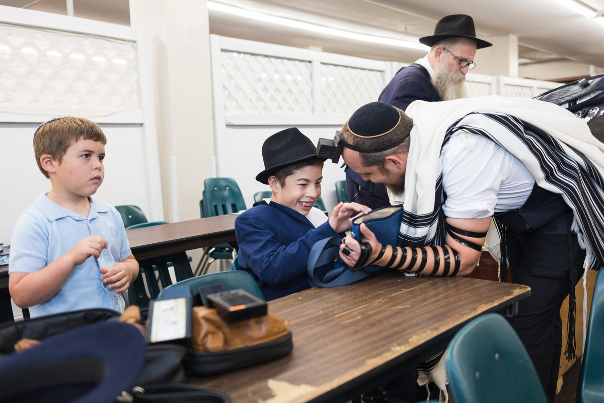 CampHASC's tweet image. Mazal Tov to Tzvi Chazanow &amp;amp; family on your Hanachas Tefillin! ✨🧡
An incredible zchus to host this beautiful moment at Camp HASC!

#HanachasTefillin #MazalTov #CampHASC #HeavenOnEarth #MilestoneMoments #Simcha