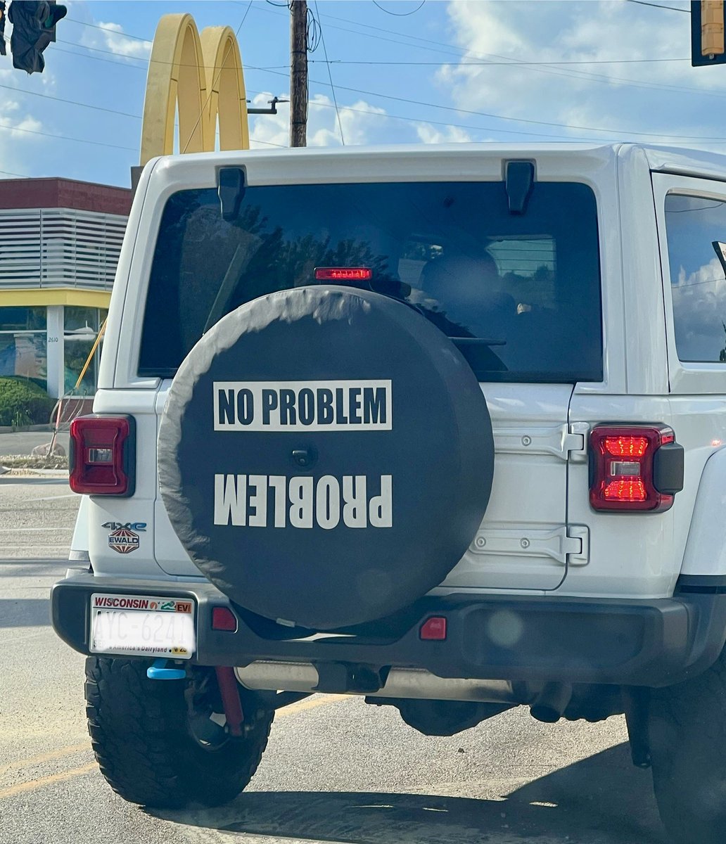 MikeMurdy's tweet image. Saw this Jeep driving home this evening…

Made me a chuckle.

Safety first 😉
