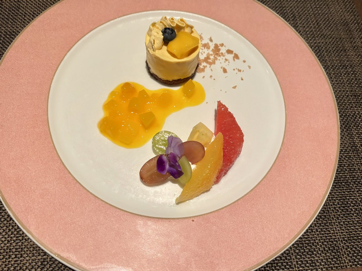 monegnsn's tweet image. 昨晩、うまいもの食べながらピクスクでひたすらリヌを狩ってました。
実はうまいもの食べながら最後の撮影会も参加してました。
情緒とは。
