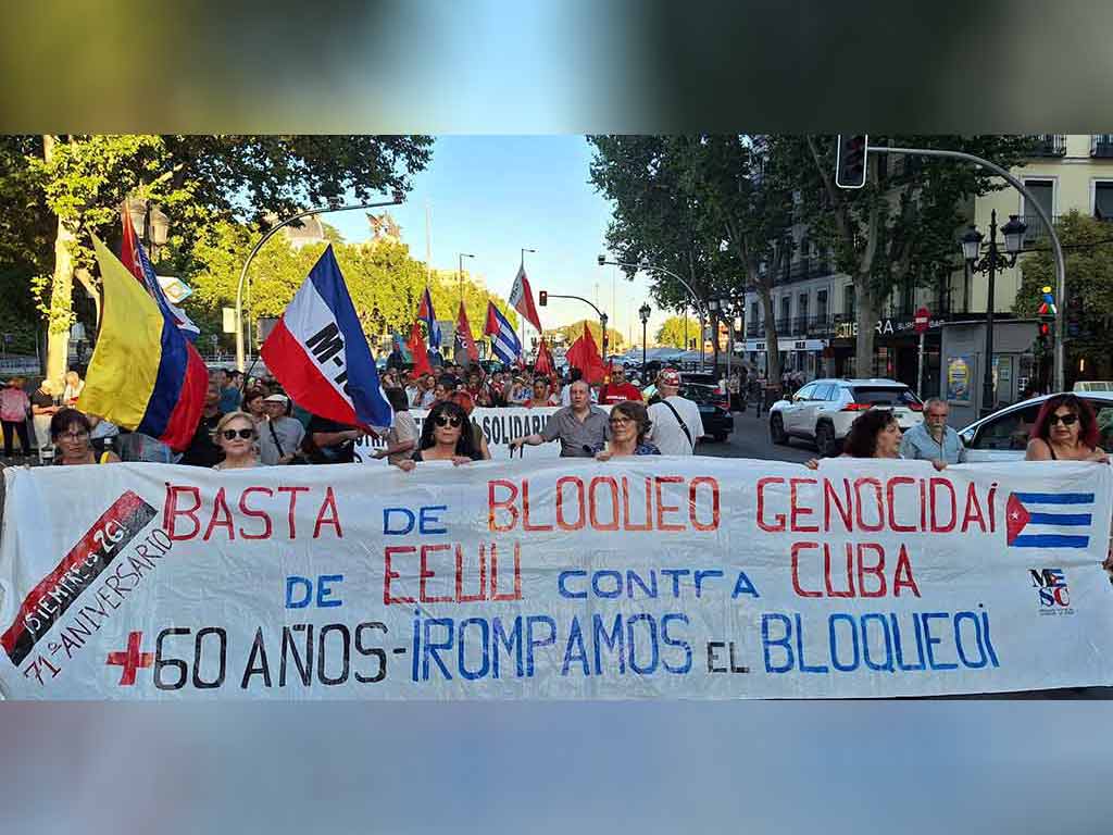 SuselyMorfaG's tweet image. ¡Basta ya de este bloqueo genocida contra Cuba! 🇨🇺 El pueblo cubano merece vivir en paz y prosperidad, libre de estas sanciones injustas que afectan a todos los sectores de la sociedad. ¡Exigimos el fin del bloqueo imperialista! #NoMásBloqueo #PatriaOMuerte