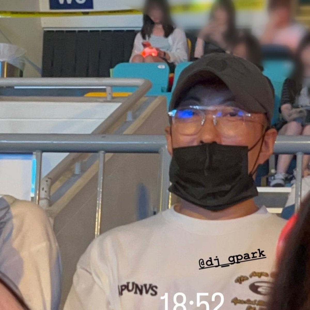 BOYNEXTDOORNEWS's tweet image. Park Myungsoo spotted at BOYNEXTDOOR TOUR ‘KNOCK ON Vol.1’ FINAL Day 3 yesterday!

#BOYNEXTDOOR #보이넥스트도어