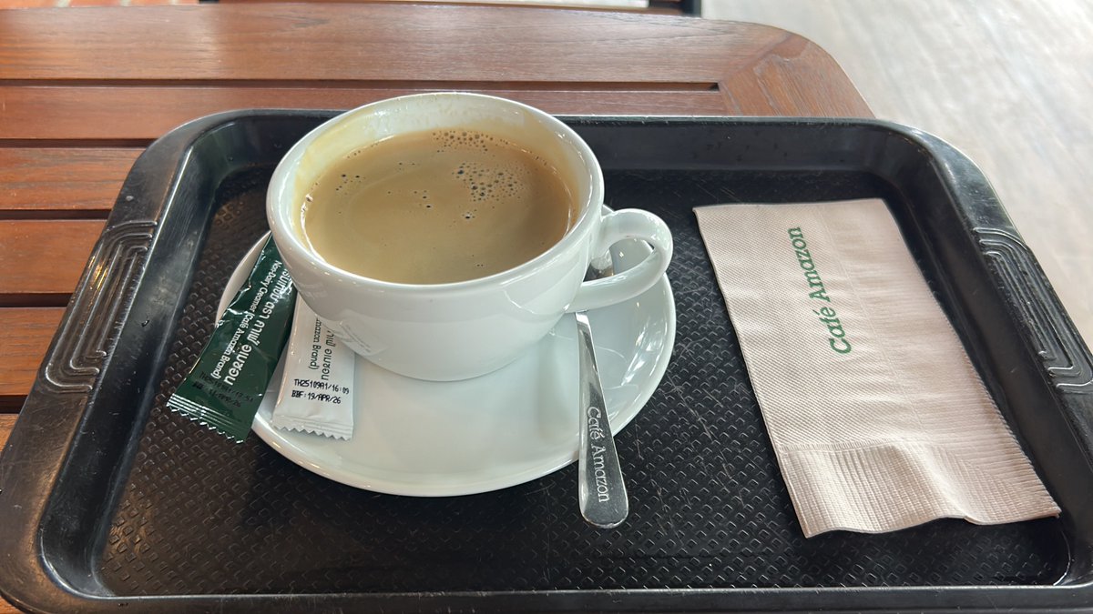 อยู่แถวหลักร้อยโคราช
แต่กาแฟแก้วนี้แค่ห้าสิบ