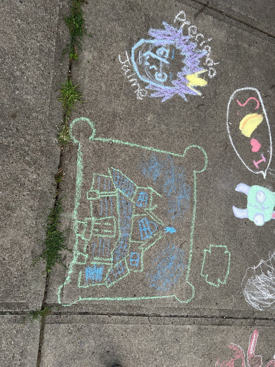 hidethebullet's tweet image. i too like to play and draw