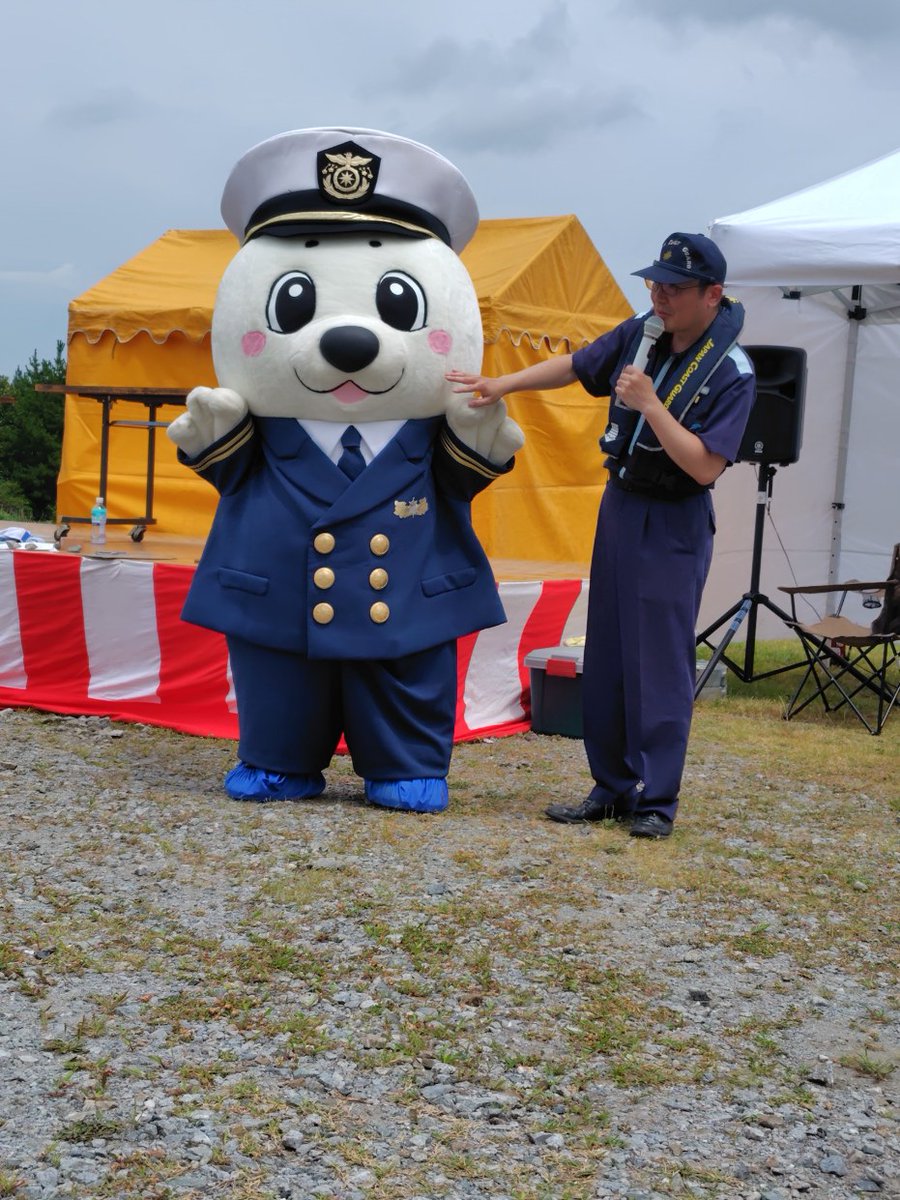 fmiruka's tweet image. おはようございます、佐々木です(^^)
どんより☁
このあと10時からはオトノハにのせて。
10時台は、帯広のとしぴーとⅠ型糖尿病のお話し。
11時台「人ネットワーク」には、ななえ和聲楽隊Mio-澪ー 高橋理沙さんご出演です。
「平安さんぽ」も。…