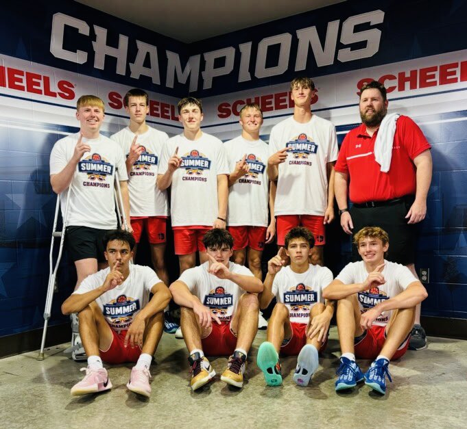 ssahoopsteams's tweet image. Congrats 🎉 to our 1️⃣6️⃣U White 🗯️ team for going 4️⃣-0️⃣ and winning the 🏆 at the SUMMER CLASSIC 🏟️ in Sioux Falls‼️ Well done, fellas!
This team had a great game versus 1️⃣6️⃣U Black ⚫️ in the championship and came out victorious!!
#SanfordSports | #StrongerTogether