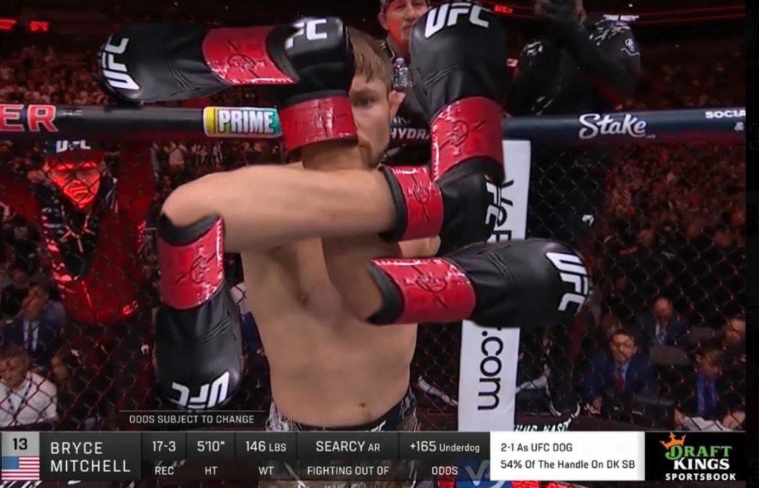 mmhmmMMA's tweet image. bantamweight Bryce Mitchell is a problem 😭