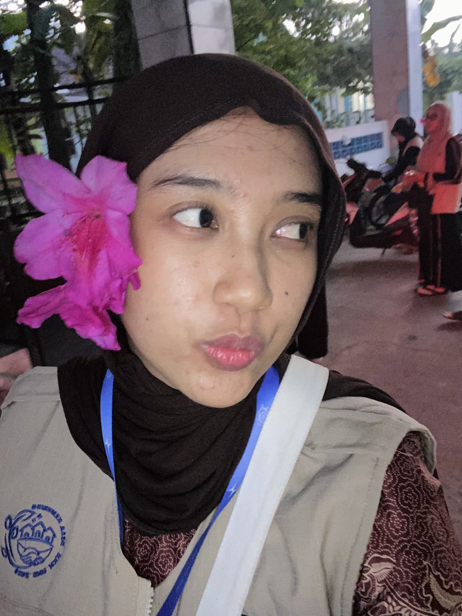 4ddes's tweet image. kkn cenah